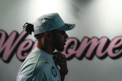 F1. GP Miami, Hamilton: "Sto lavorando sodo per adattarmi a questa Ferrari. Far&ograve; di tutto per accorciare i tempi"