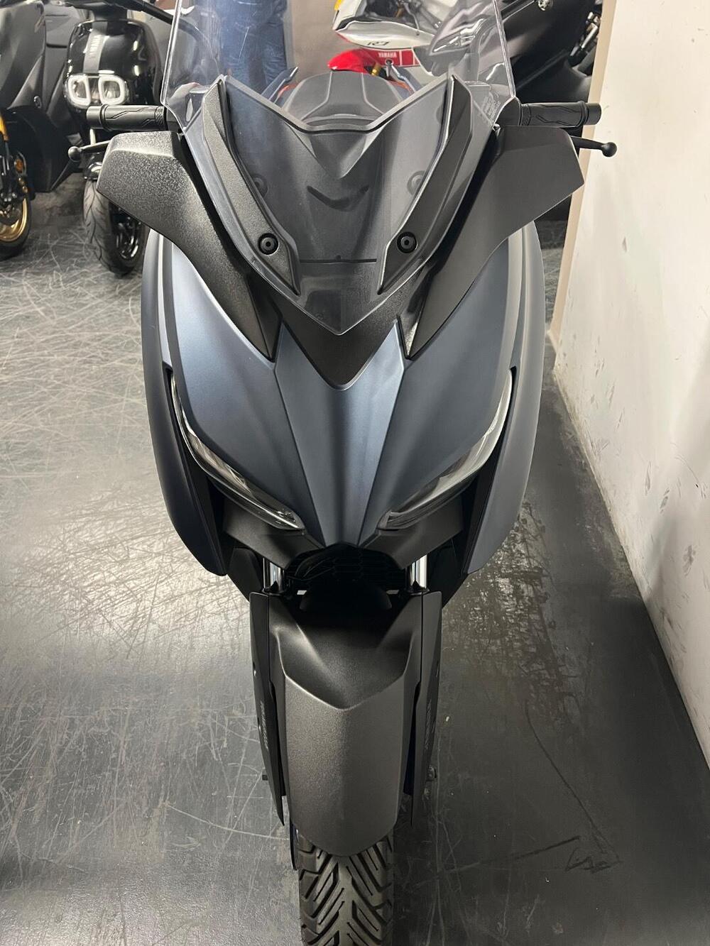 Yamaha X-Max 300 (2021 - 24) (3)