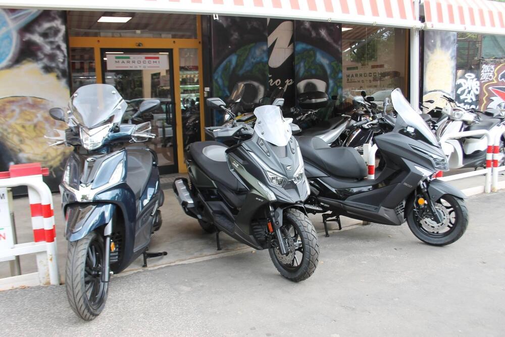 Kymco Agility 300i (2021 - 25) (3)
