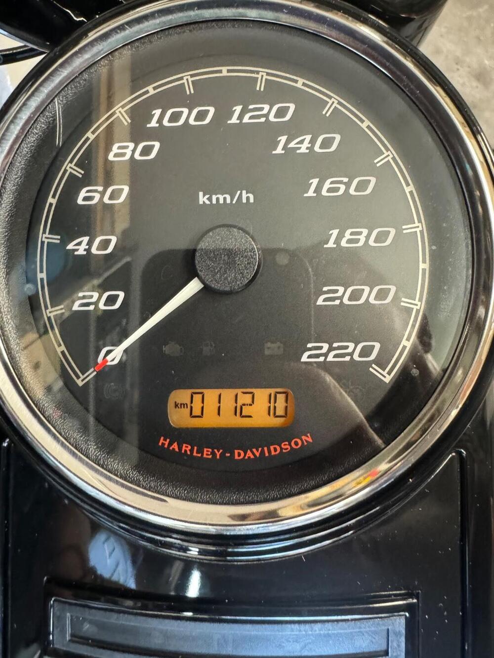 Harley-Davidson 107 Road King Special (2017 - 18) - FLHRXS (11)