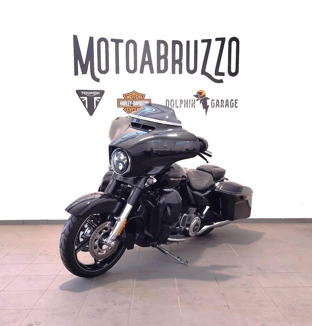 Harley-Davidson 114 Street Glide (2017) (4)