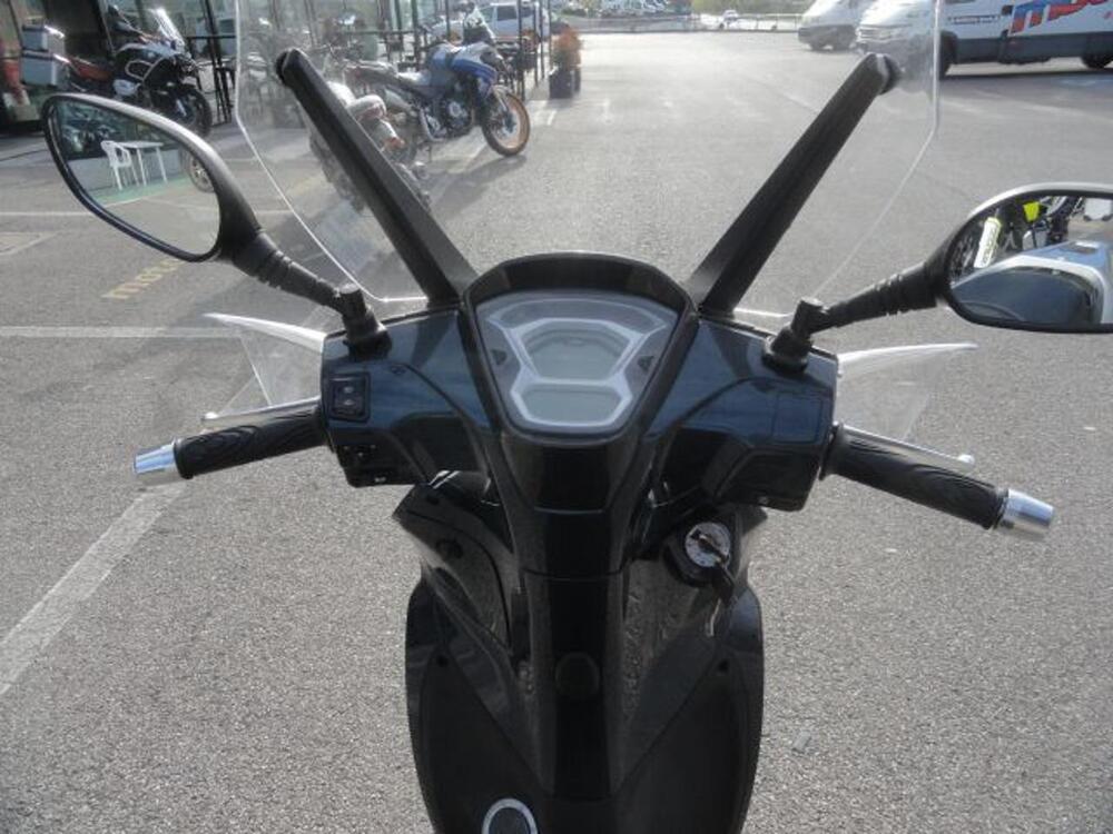 Kymco People 125i S (2021 - 25) (11)