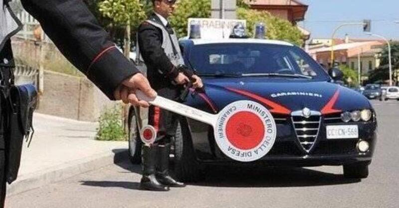 Polizia e Carabinieri: perch&eacute; fermano sempre queste auto?