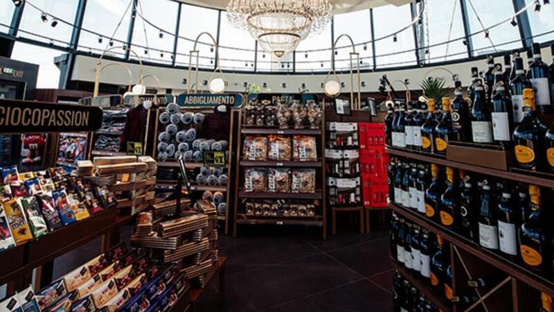 Nico Cereghini: &ldquo;Vino e birra in autostrada? Magari ci dovremmo pensare&hellip;&rdquo;