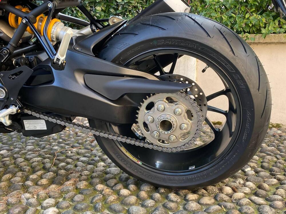 Ducati Monster 1200 R (2016 - 19) (9)