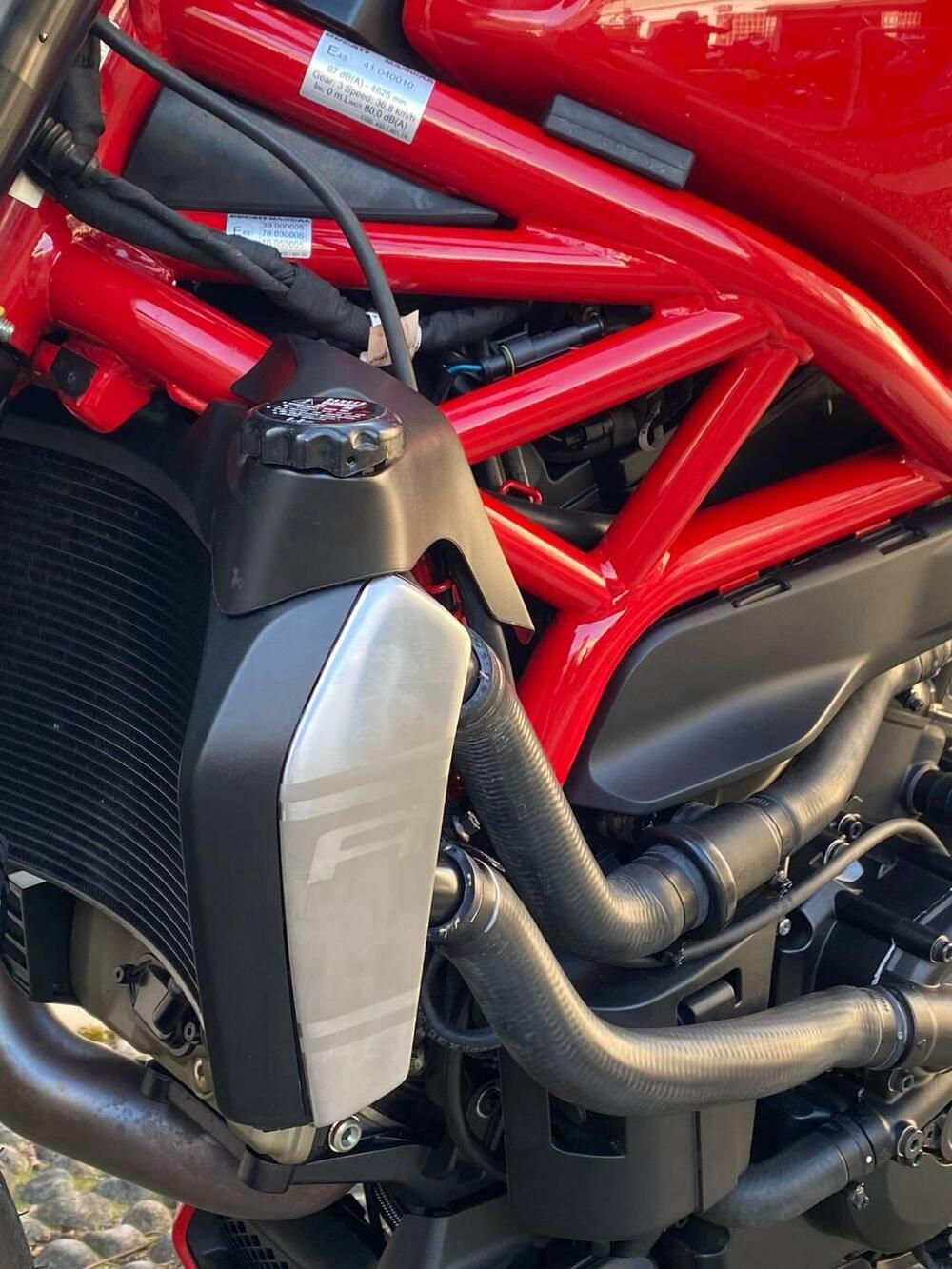 Ducati Monster 1200 R (2016 - 19) (12)