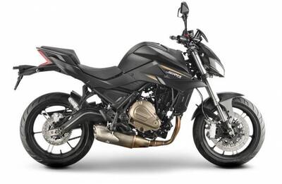 QJ Motor SRK 700 (2023 - 25) nuova