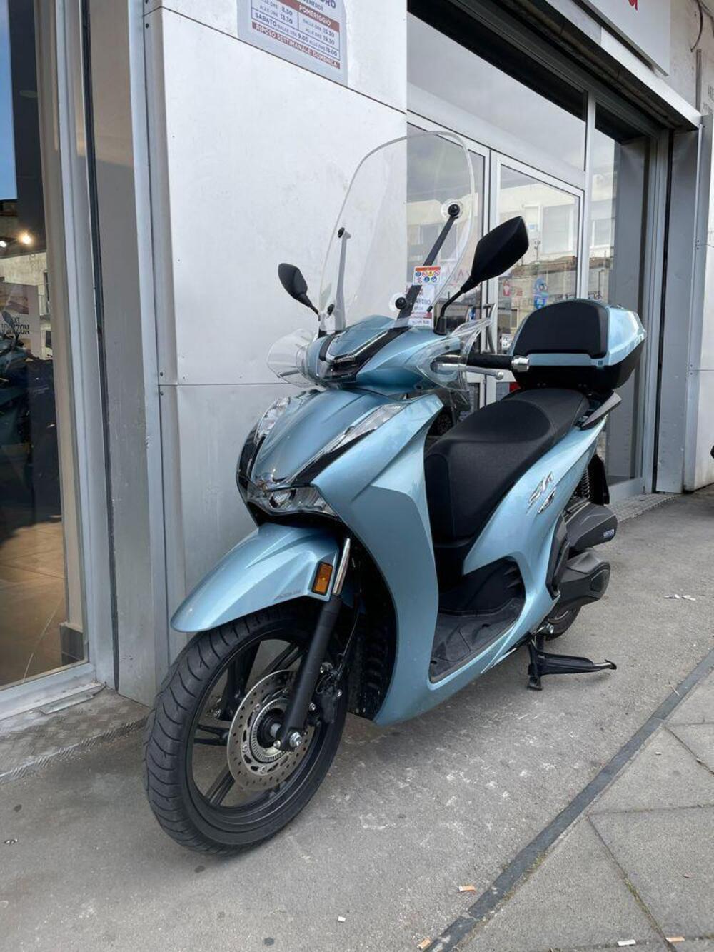 Honda SH 350 (2021 - 24) (3)