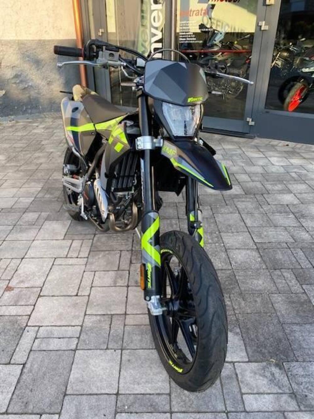 Fantic Motor XMF 125 Performance (2025) (3)