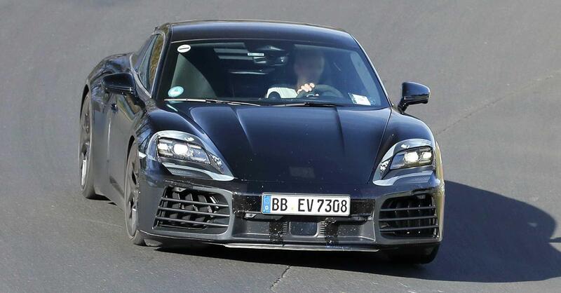 Porsche 718 Cayman: la sportiva elettrica che segna una nuova era arriva nel 2026 [Foto Spia]