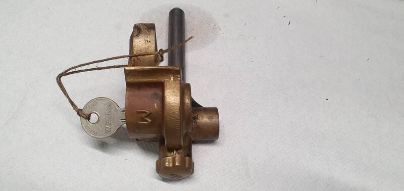 Lucchetto Moto Guzzi (2)