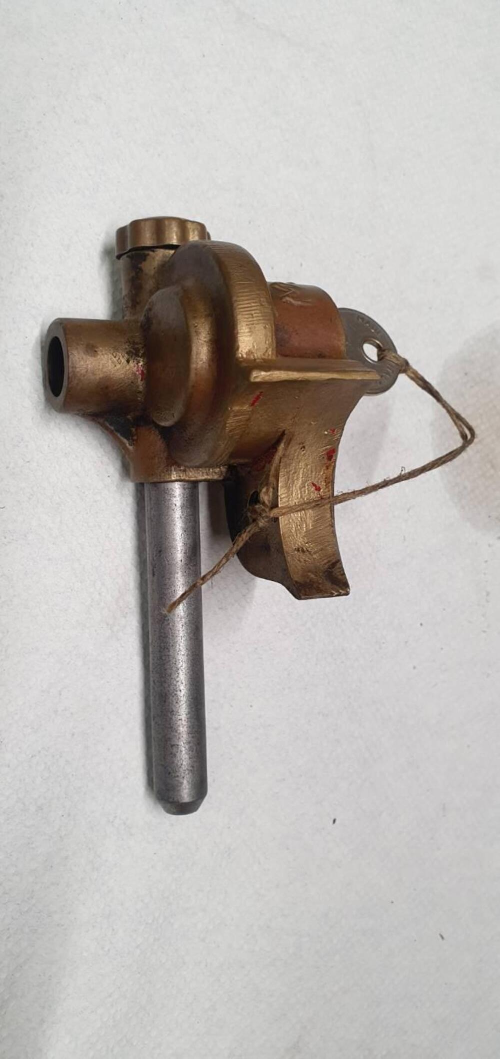 Lucchetto Moto Guzzi (3)