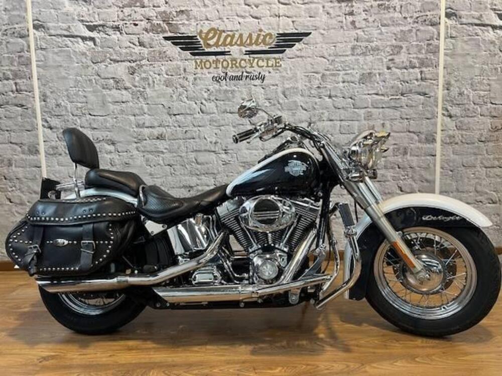 Harley-Davidson 1450 Deluxe (2005 - 06) - FLSTNI