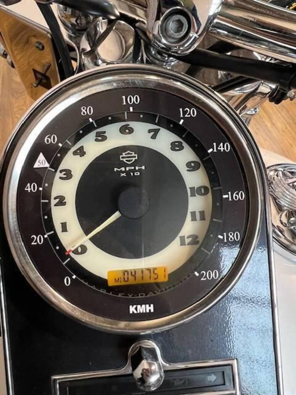 Harley-Davidson 1450 Deluxe (2005 - 06) - FLSTNI (8)