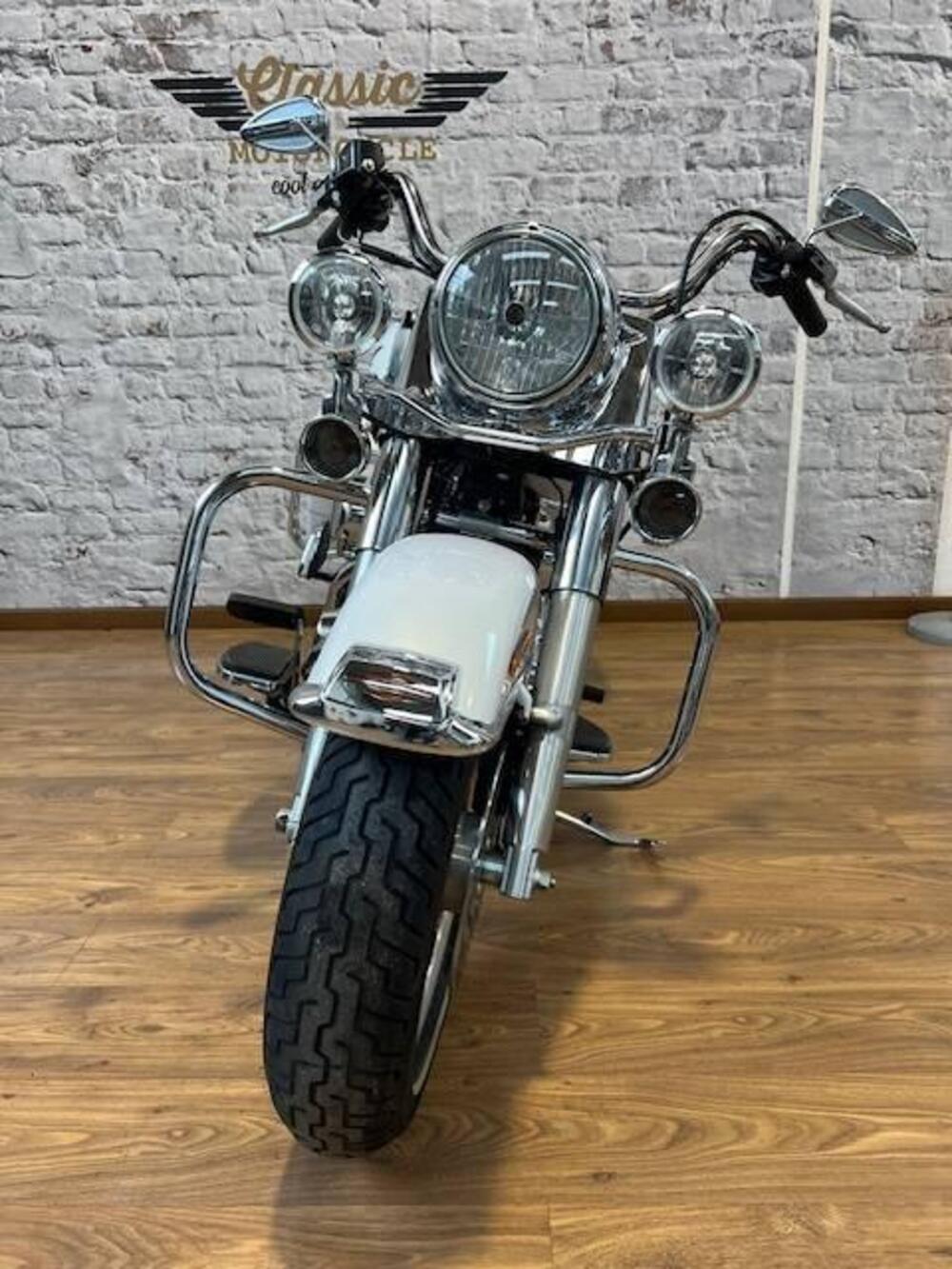 Harley-Davidson 1584 Road King Classic (2007 - 11) - FLHRCI (3)