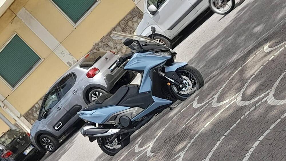 Kymco AK 550 ETS (2021 - 26) (2)