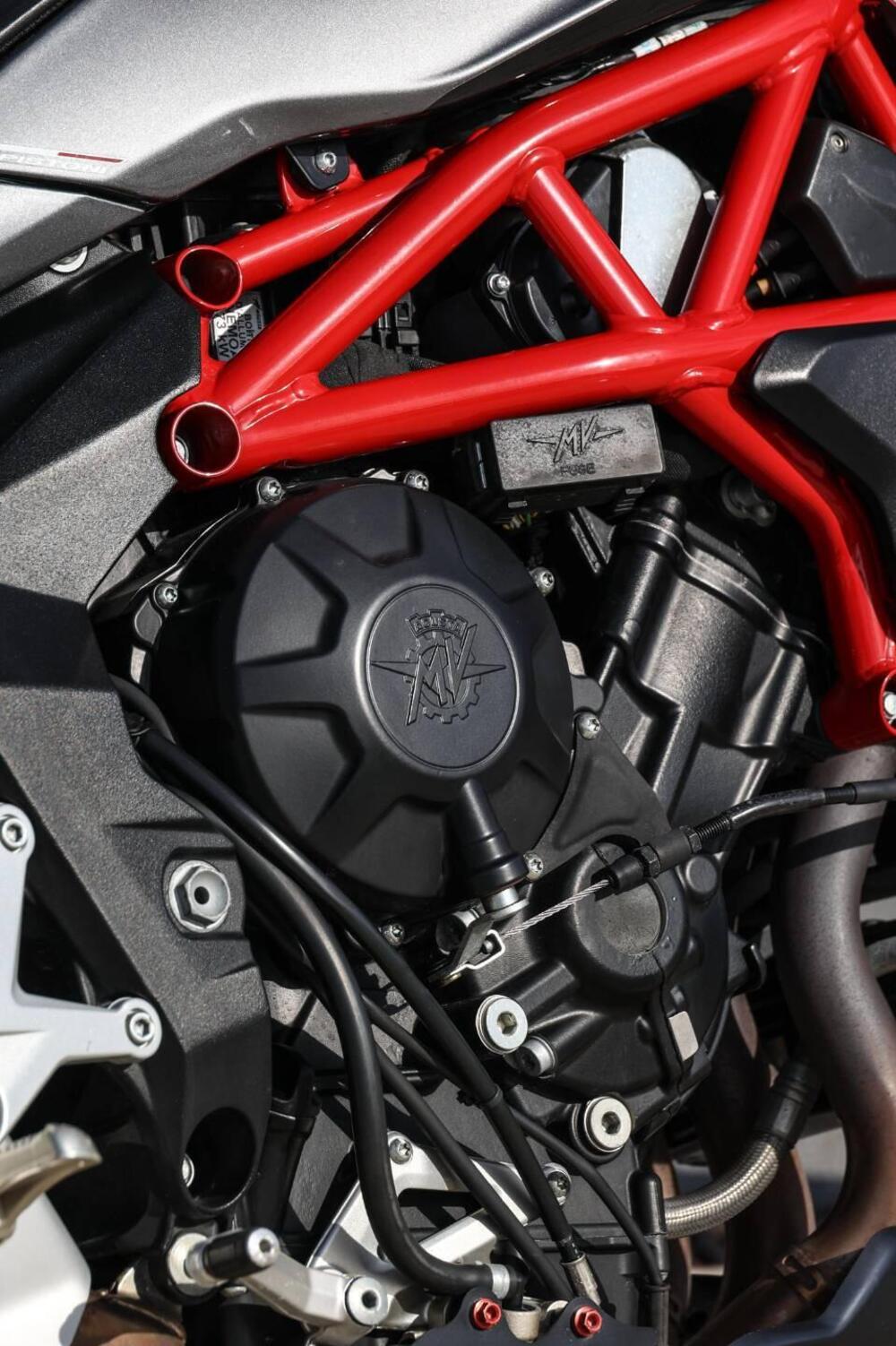 MV Agusta Brutale 800 RR (2015 - 16) (8)
