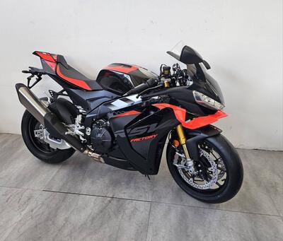 Aprilia RSV4 1100 Factory (2025) nuova