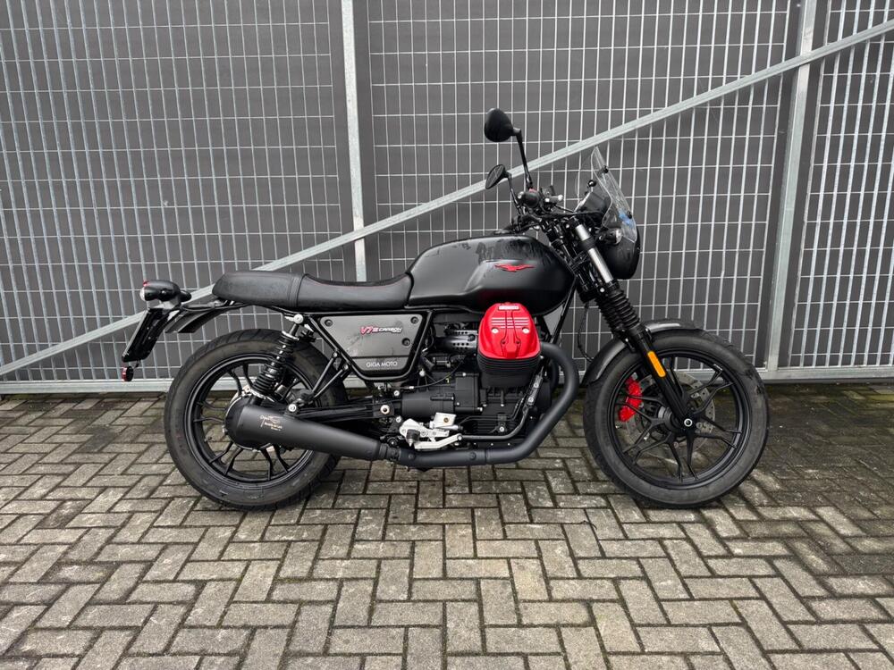 Moto Guzzi V7 III Carbon (2018 - 20)