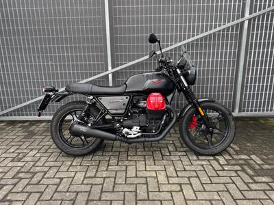 Moto Guzzi V7 III Carbon (2018 - 20) usata