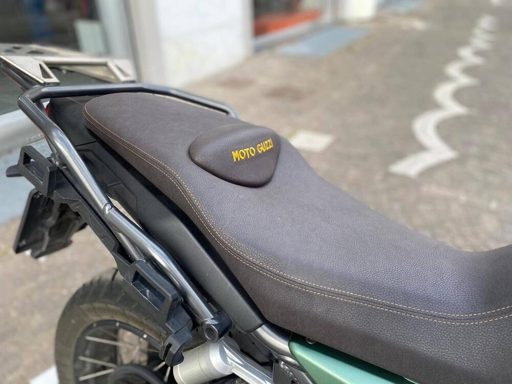 Moto Guzzi V85 TT Centenario (2021 - 22) (8)