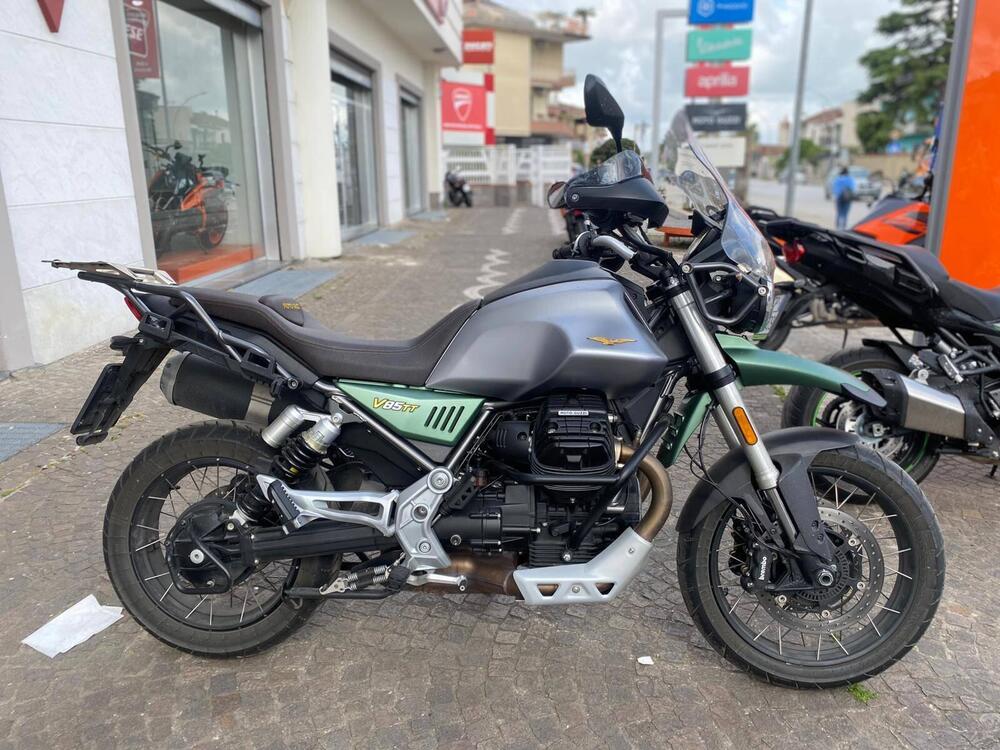 Moto Guzzi V85 TT Centenario (2021 - 22)