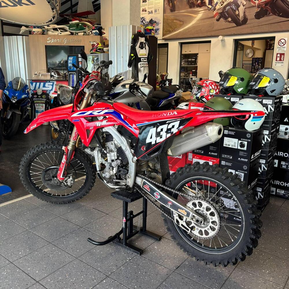 Honda CRF 250 R (2022) (4)