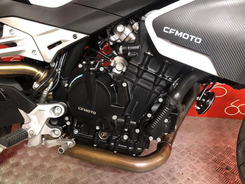 CFMOTO 800NK Advanced (2023 - 25) (5)