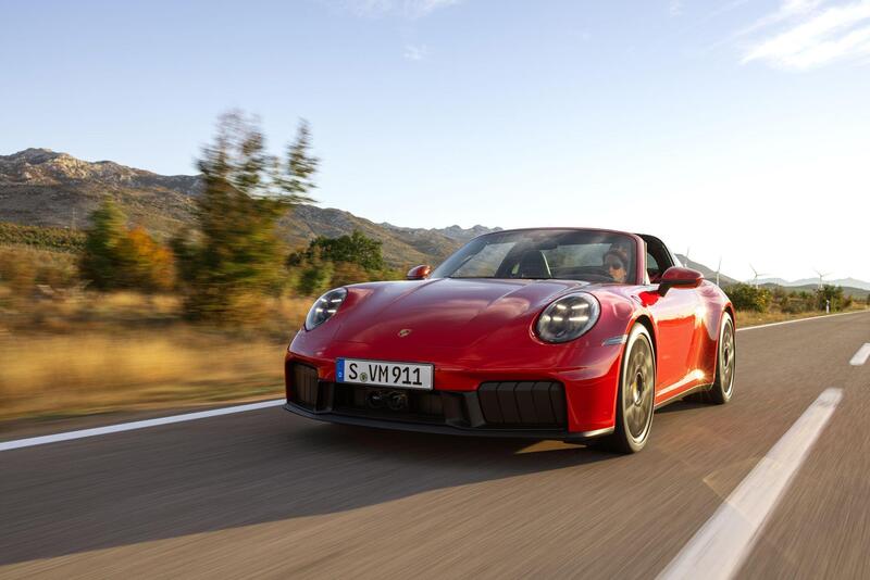 Porsche 911 Carrera GTS T-Hybrid
