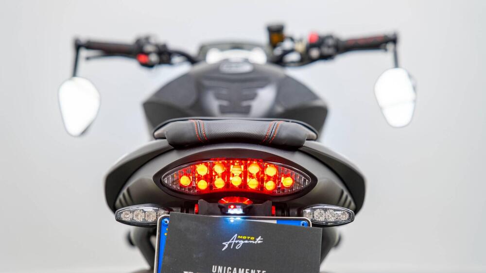 Triumph Speed Triple 1050 RS (2018 - 20) (18)