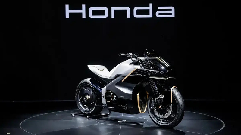 Honda presenta al Salone di Pechino la naked elettrica del futuro