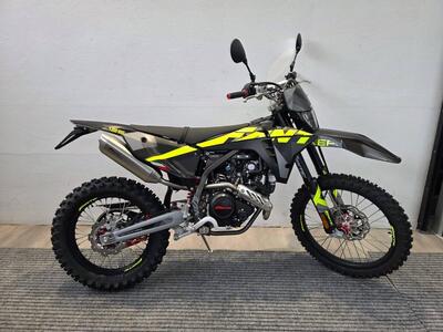 Fantic Motor XEF 125 Performance (2025) nuova