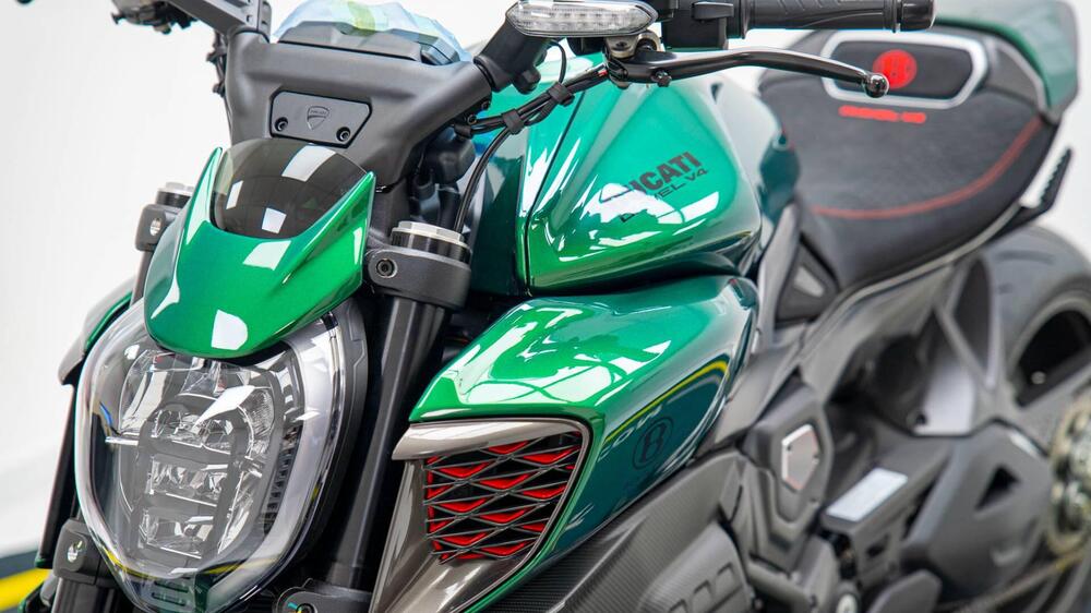 Ducati Diavel for Bentley (2024) (11)