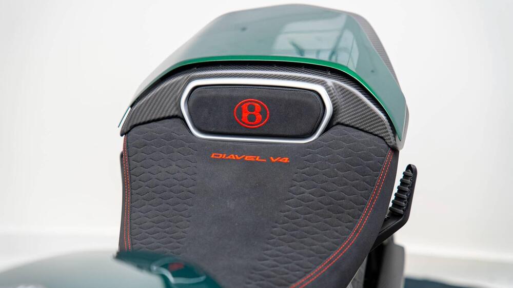 Ducati Diavel for Bentley (2024) (12)