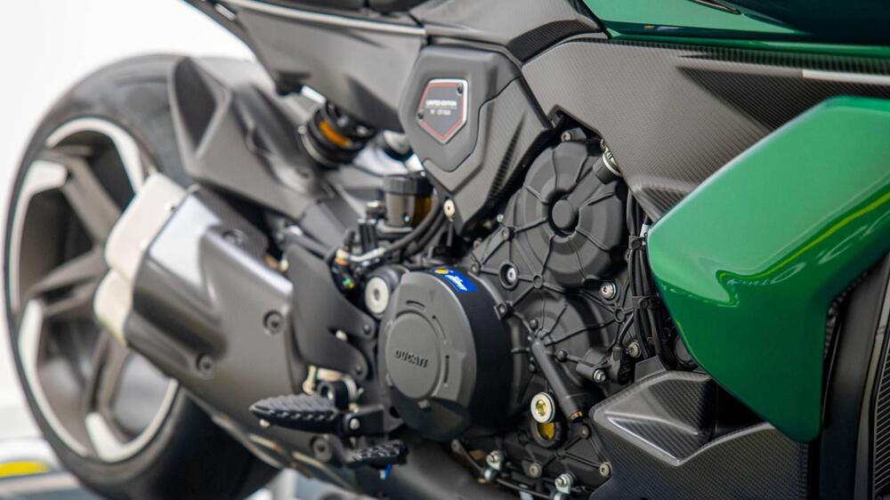 Ducati Diavel for Bentley (2024) (15)