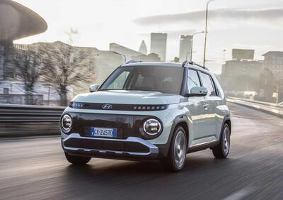 Hyundai Inster: la city car elettrica compatta diventa a 5 posti, con un sovraprezzo simbolico