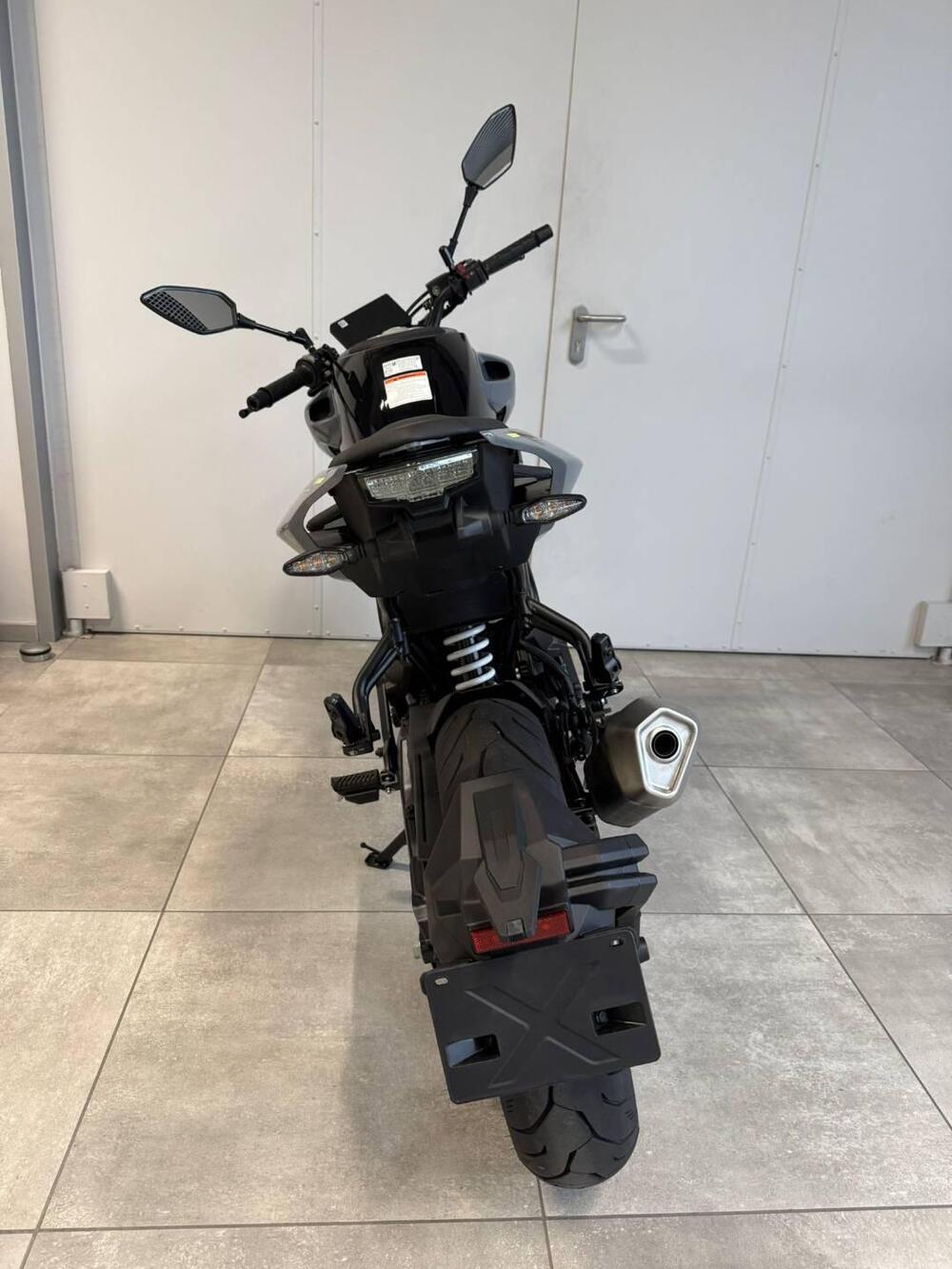 CFMOTO 300NK (2021 - 25) (9)