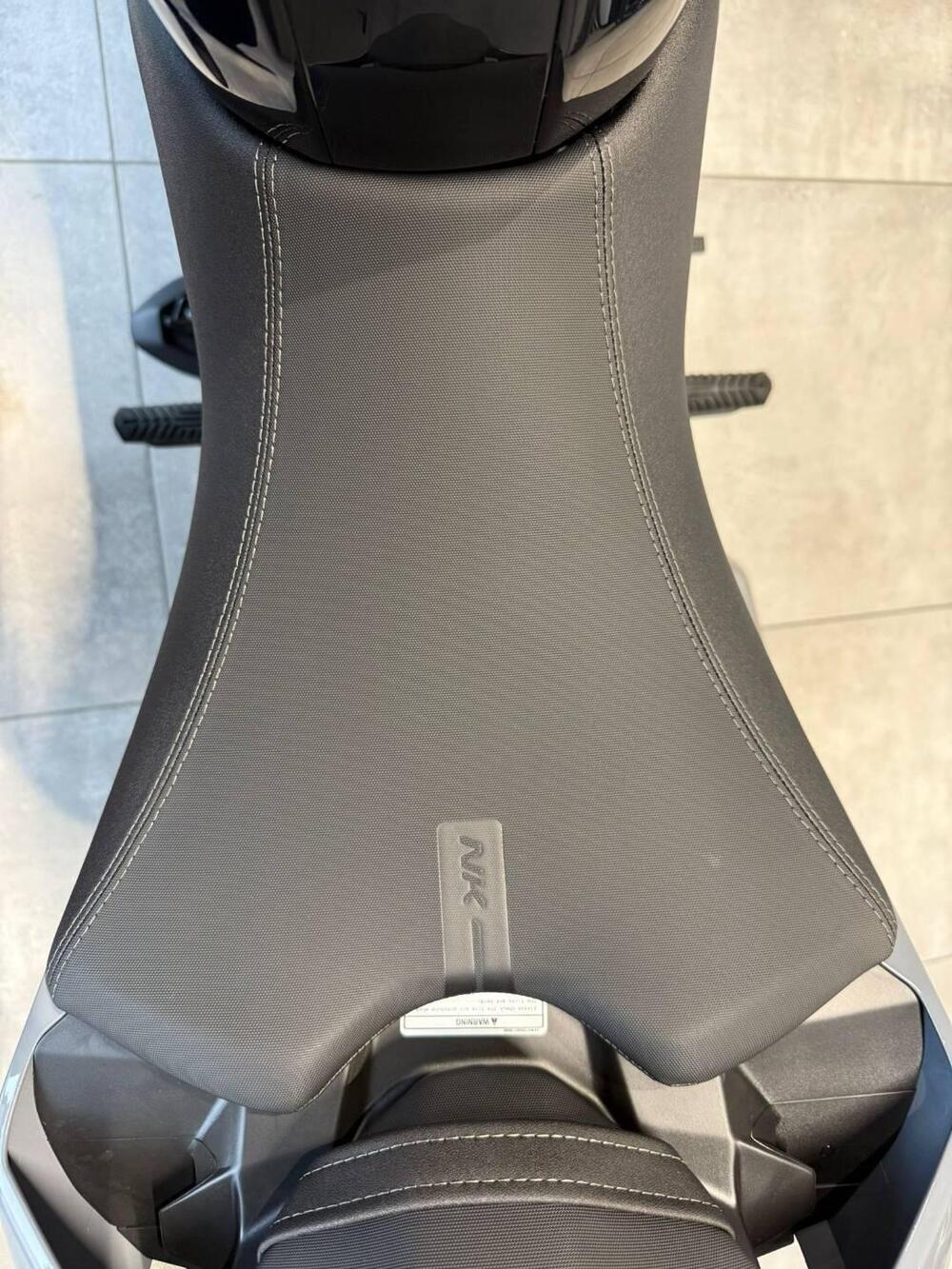 CFMOTO 300NK (2021 - 25) (13)