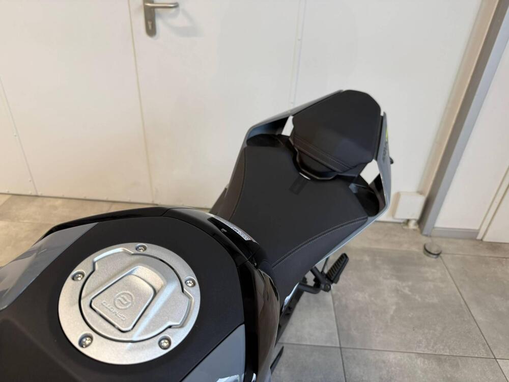 CFMOTO 300NK (2021 - 25) (17)