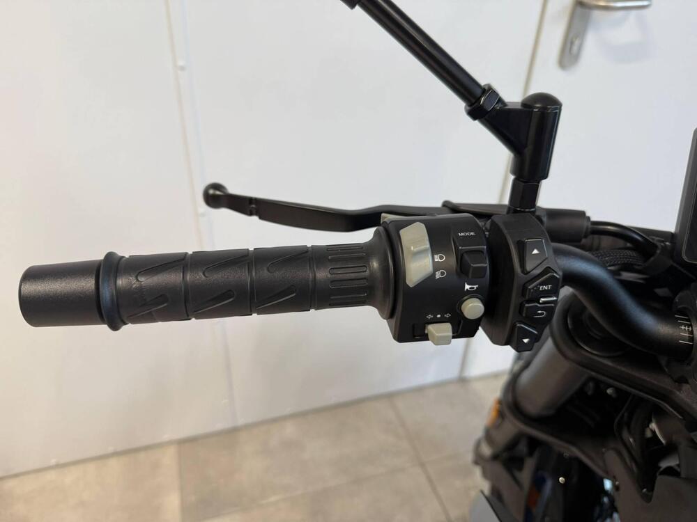 CFMOTO 300NK (2021 - 25) (20)