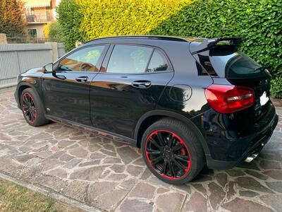 Mercedes-Benz GLA SUV 220 CDI Automatic 4Matic Premium del 2015 usata a Montagnana