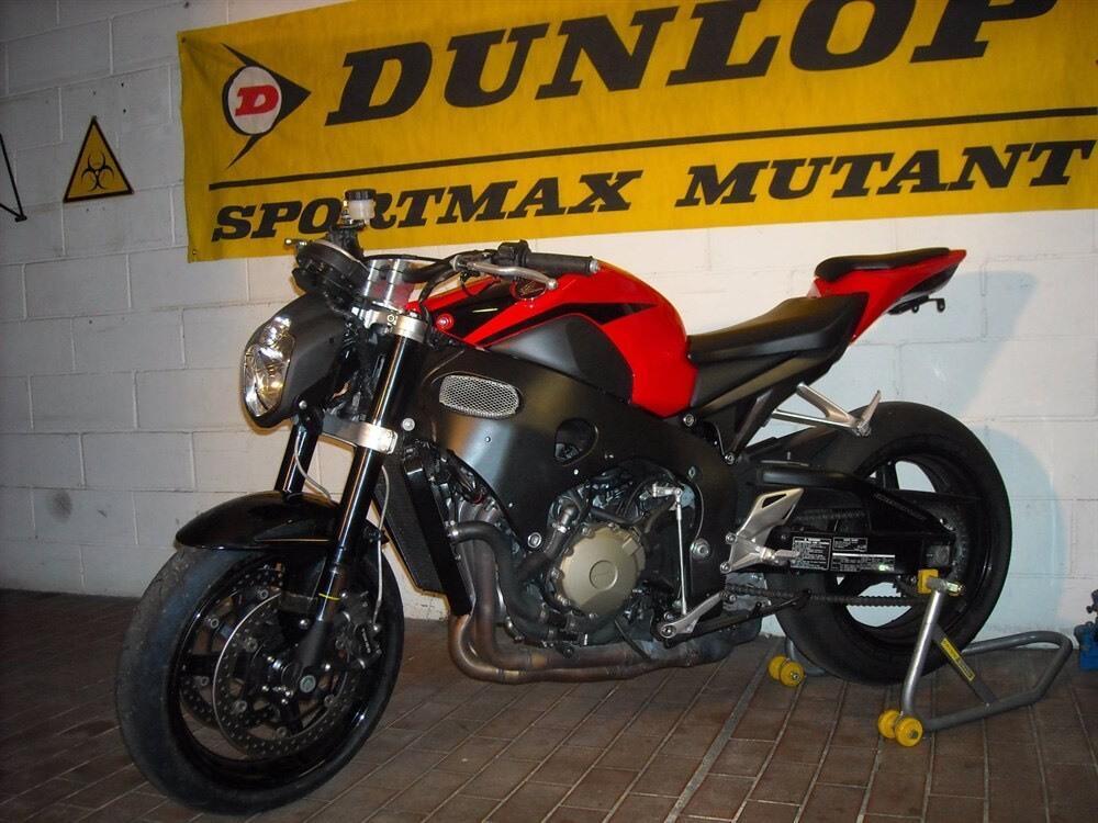 Honda CBR 1000 RR Fireblade (2008 - 11) (6)