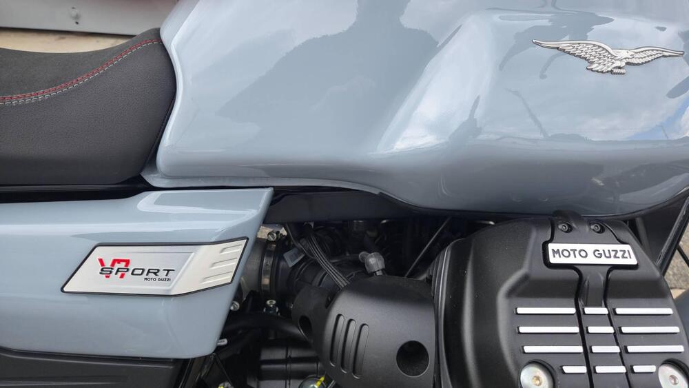 Moto Guzzi V7 Sport (2025) (8)