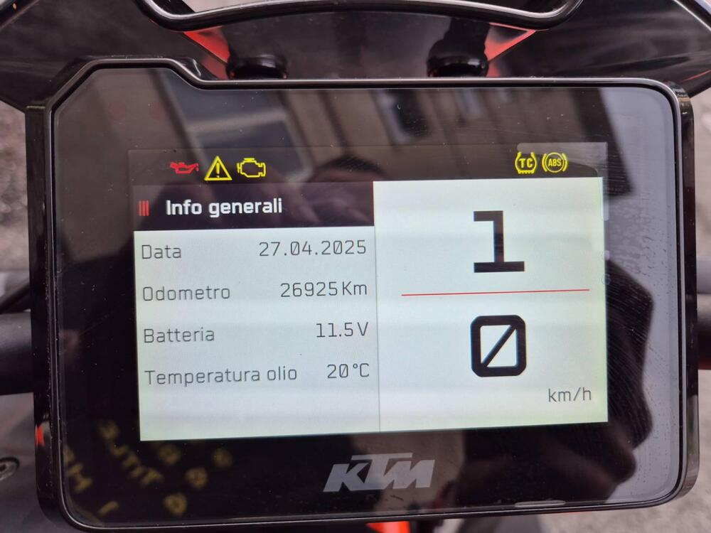 KTM 1290 Super Duke R (2020) (8)