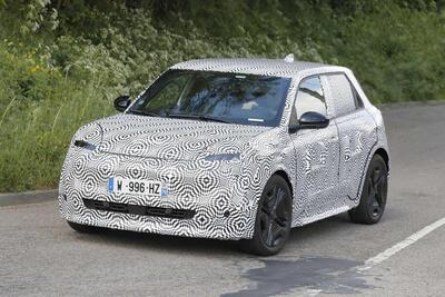 Nuova Nissan Micra elettrica: la nippo-francese debutta entro l&rsquo;anno [Foto Spia]