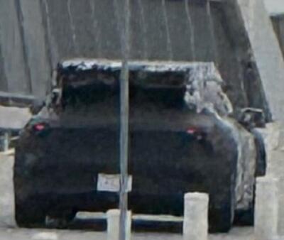 Tesla Model 2: la prima immagine dell&rsquo;elettrica da 25.000 euro? Spunta una foto spia, ma resta il mistero