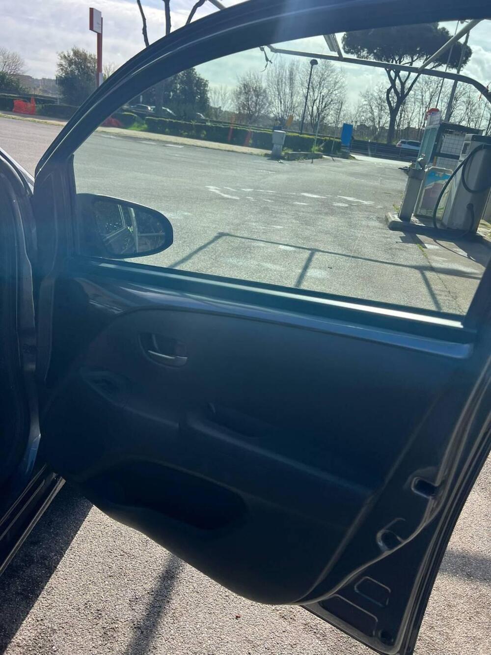 Toyota Aygo usata a Roma (12)