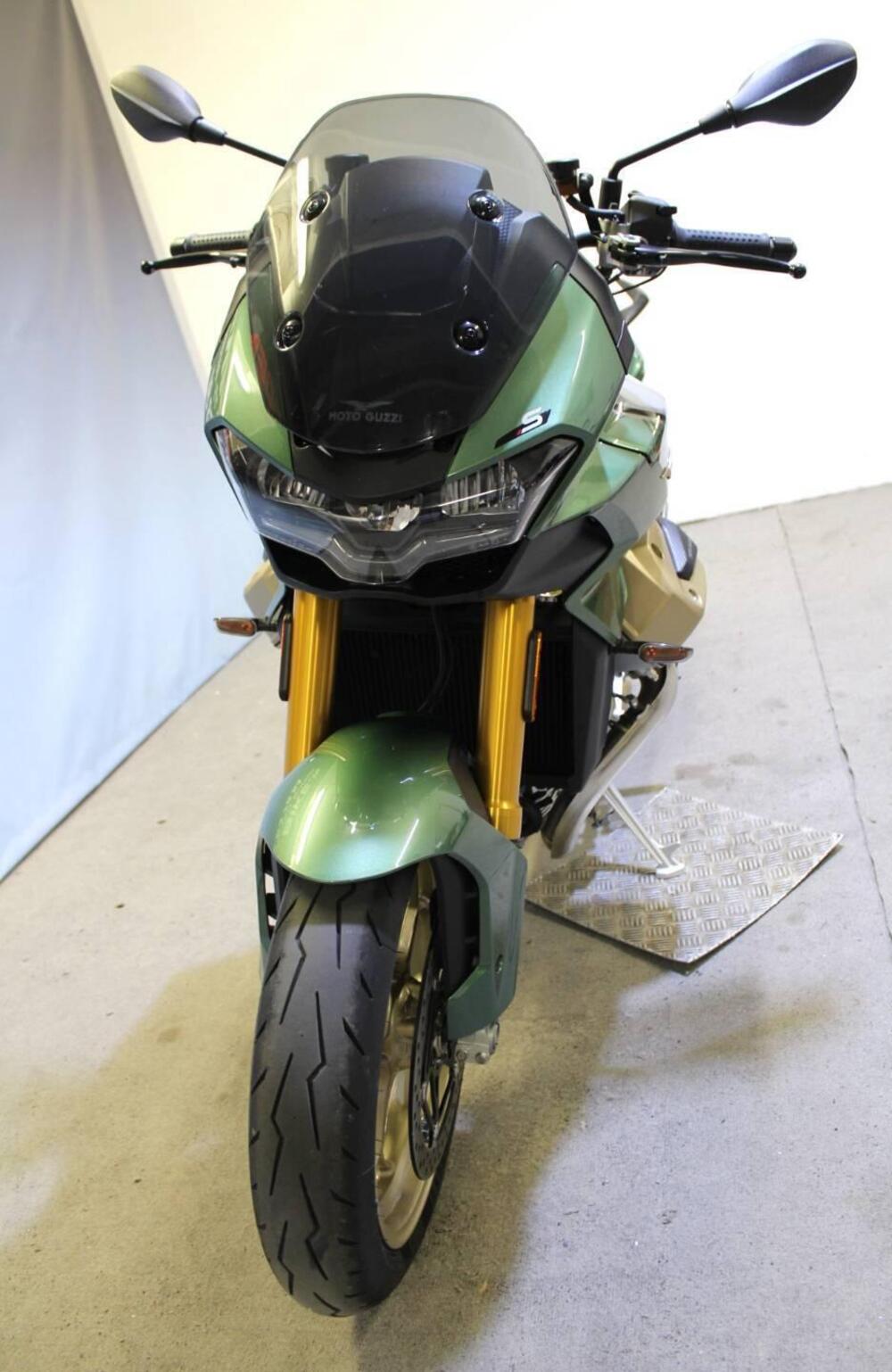 Moto Guzzi V100 Mandello S (2022 - 24) (13)