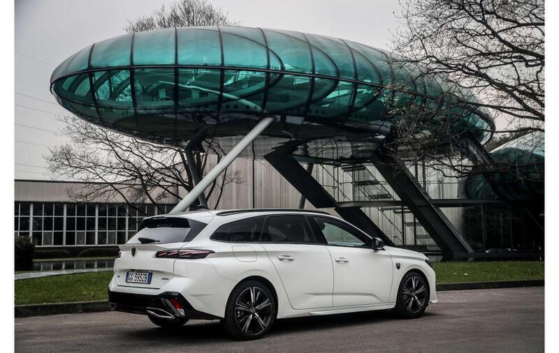 La nuovissima Peugeot 308 SW