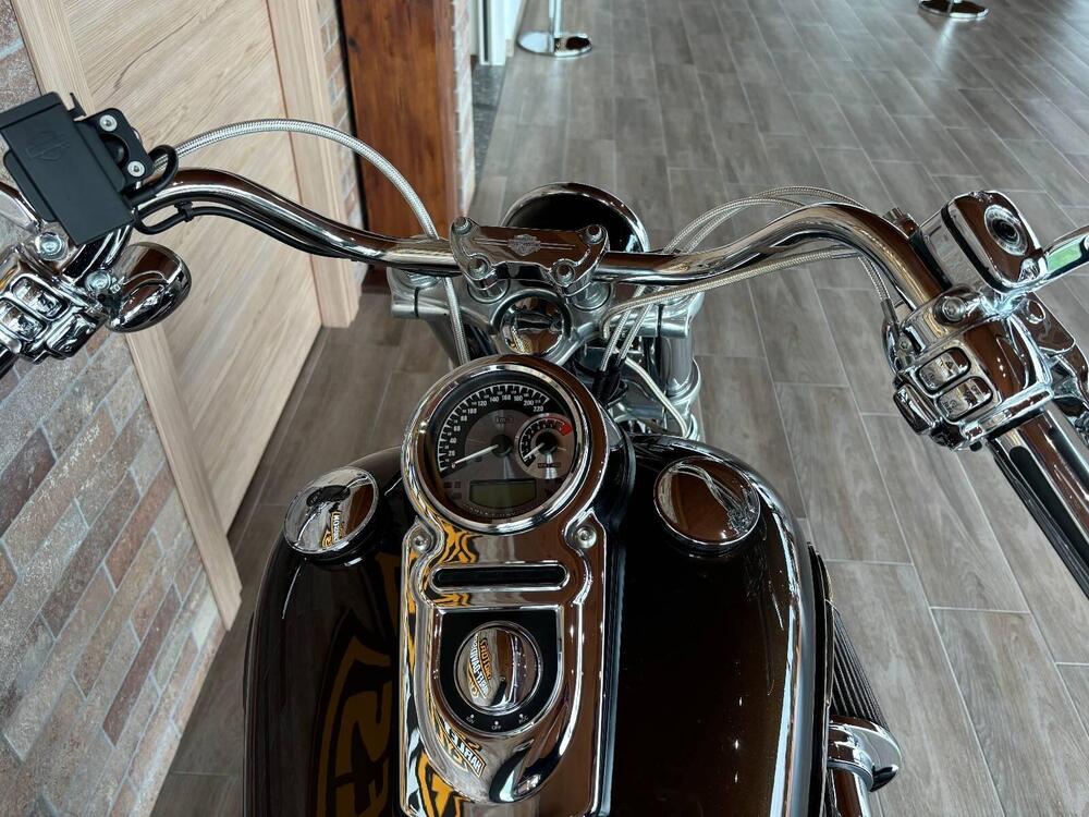 Harley-Davidson 1584 Super Glide Custom (2008 - 13) - FXDC (6)